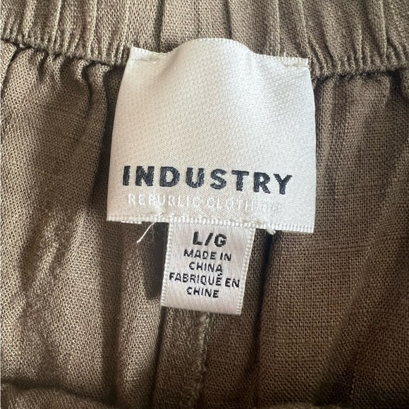Industry Republic Linen Blend Shorts in Warm Khaki women’s SZ L - Picture 2 of 7